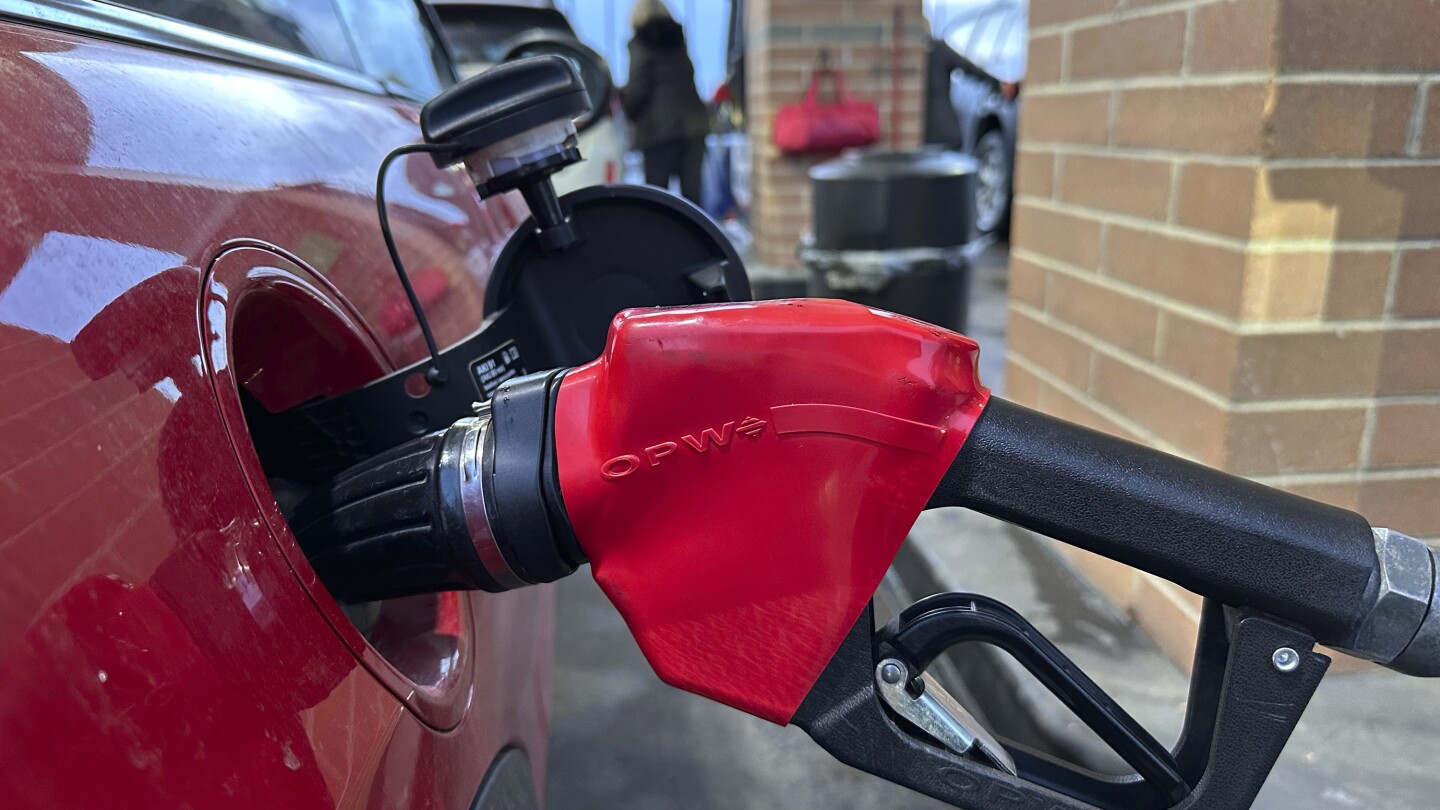US consumer sentiment slides to 3-year lows as trade war raises inflation anxiety - AP News