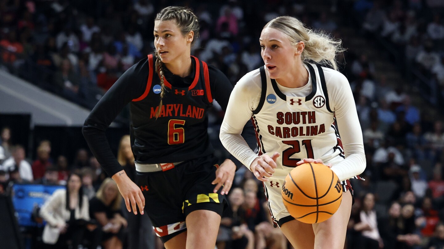 Defending champion South Carolina returns to Final Four, beating Duke 54-50 in March Madness