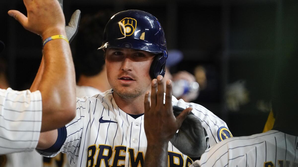 Brewers pound season-high six homers, rout Cubs 11-1