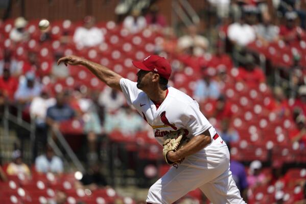 Cardinals' Albert Pujols makes first career appearance as pitcher; Yadier  Molina, Adam Wainwright make history 