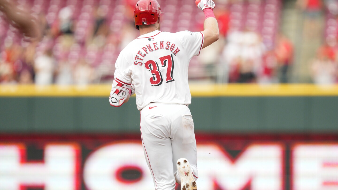 Cincinnati Reds Defeat Colorado Rockies 12-6