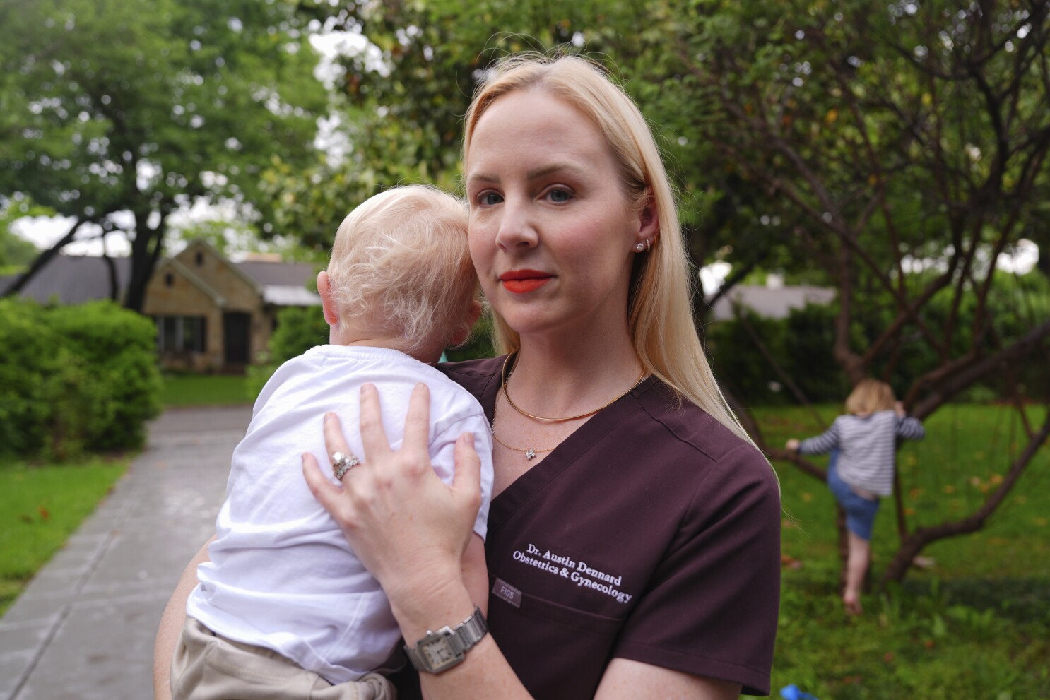 Texas lawmakers advance bill to clarify exceptions to restrictive abortion ban