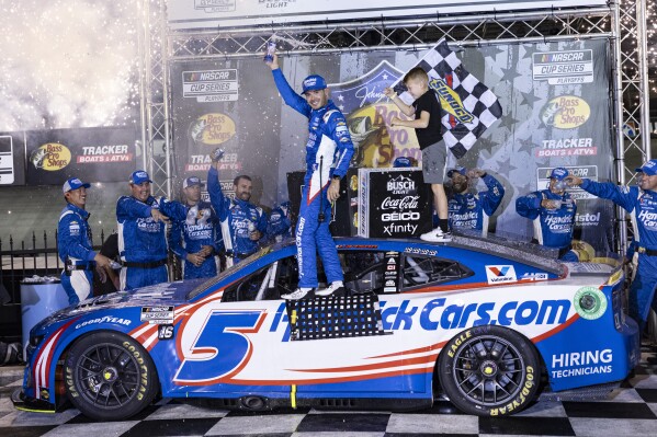 Kyle Larson wins at Bristol as 2 former NASCAR champions eliminated from  playoffs | AP News