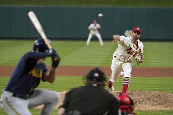 Wainwright goes nine, but Brewers win 3-2 in extras