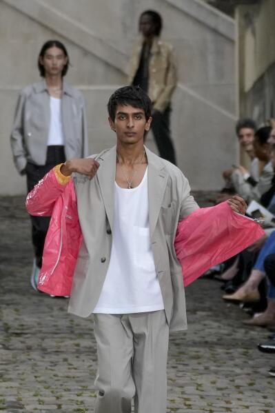 Louis Vuitton Men's Large Virgil Abloh Upsidedown Label Sweater