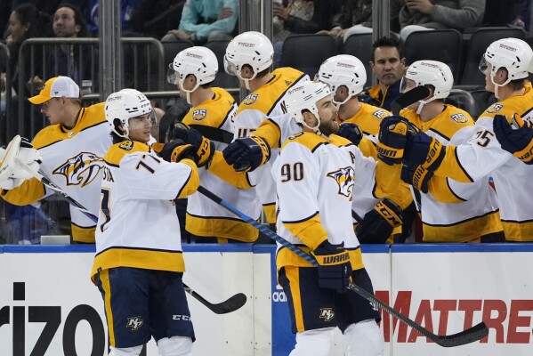 Cole Smith Scores 2, Juuse Saros Has 23 Saves as Predators Beat