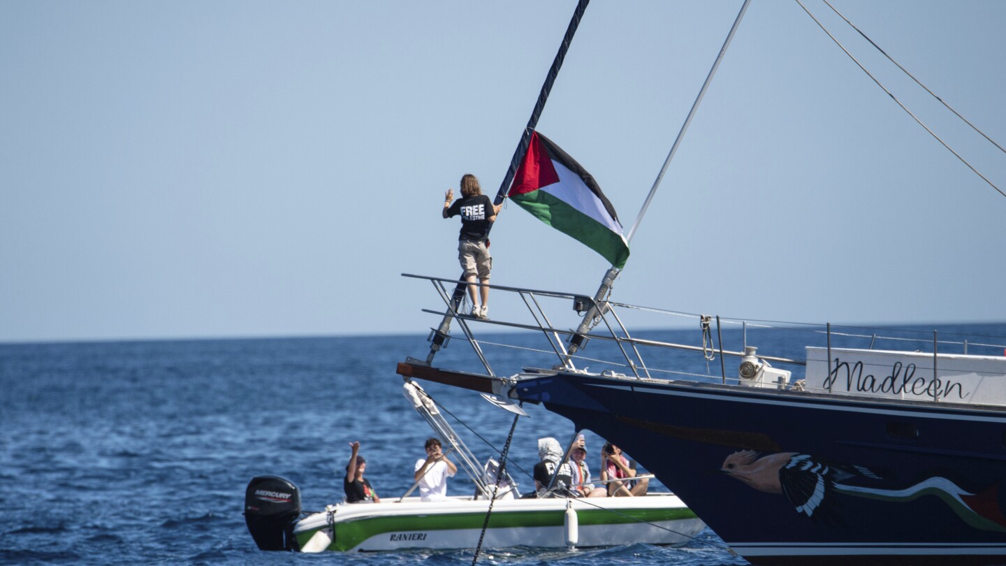 Israel promete impedir que un barco con Greta Thunberg y otros activistas llegue a Gaza