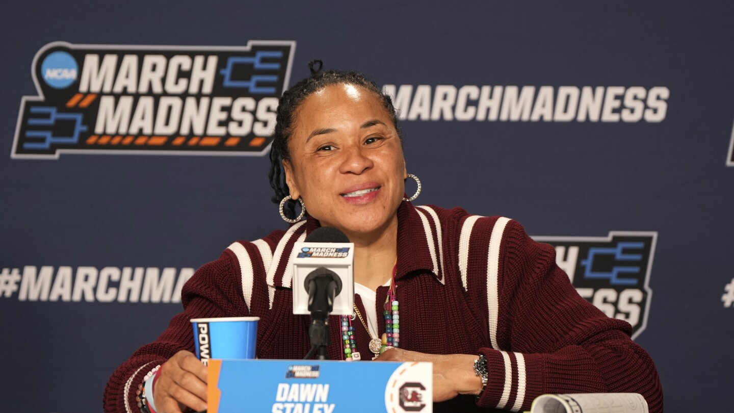 March Maddening? Timing of transfer portal opening can be tough on coaches still in the tourney