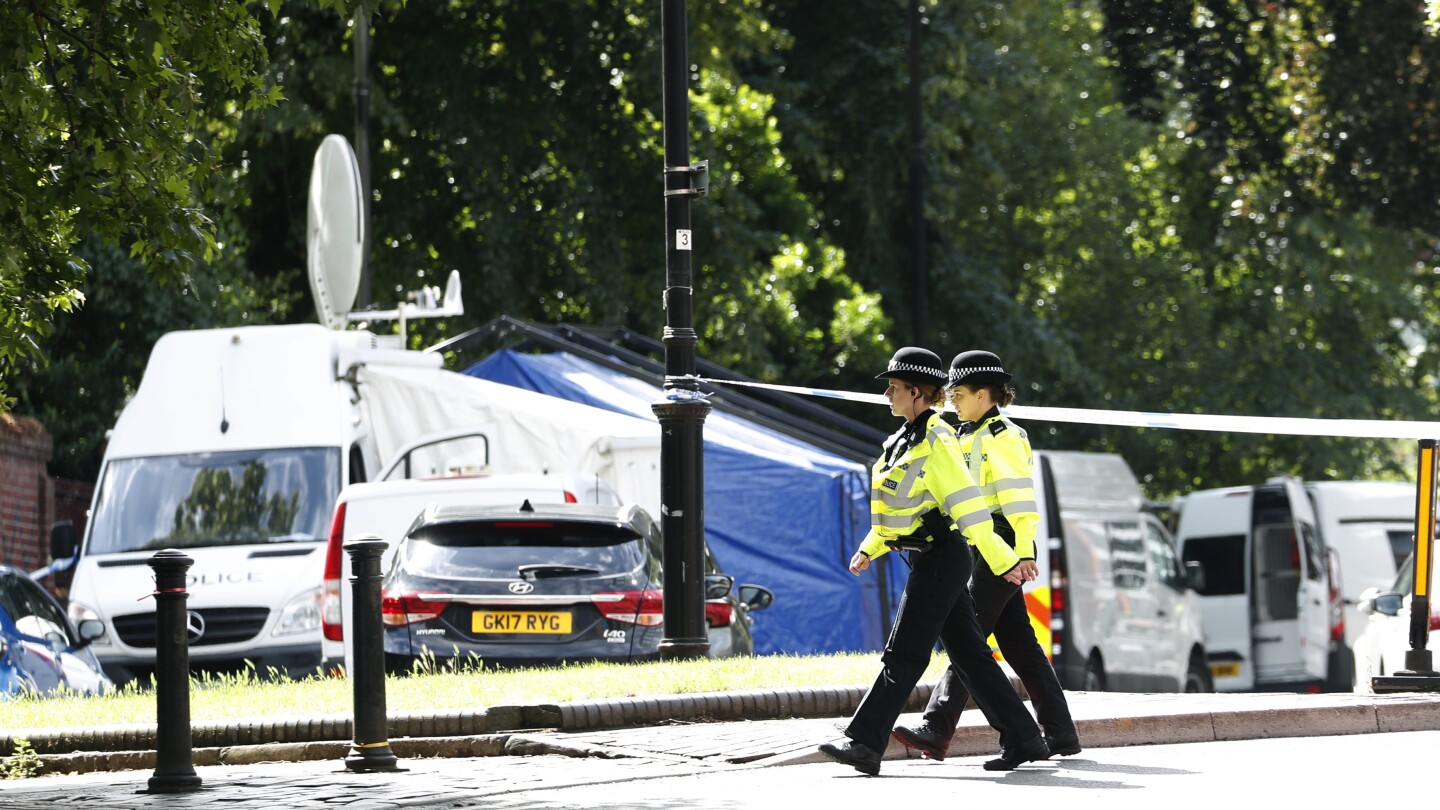 Нарастването на нападенията с нож в Обединеното кралство води до репресии и подклажда общественото безпокойство