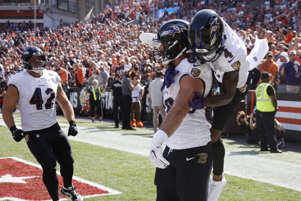 Lamar Jackson Hits Zay Flowers for Touchdown vs. Commanders