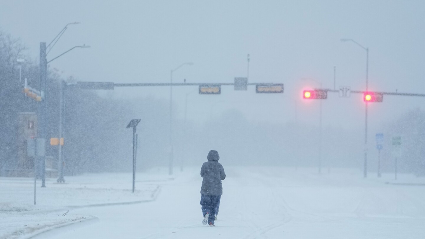 Des températures dangereusement froides continuent de s’abattre sur une grande partie des États-Unis, gardant les écoles fermées et les vols cloués au sol.