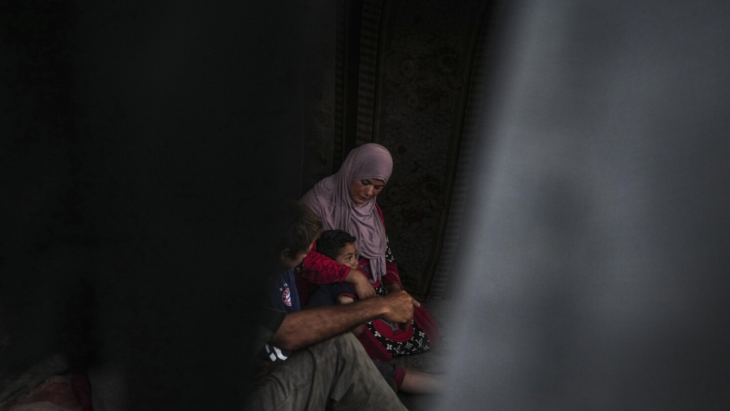Обикновено радостен мюсюлмански празник напомня на семействата в Газа за тежките жертви от войната