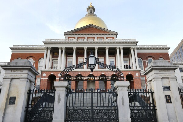 FILE - The Massachusetts Statehouse is seen in Boston on Jan. 2, 2019. Massachusetts Gov. Maura Healey signed into law a bill Wednesday, July 31, 2024, requiring businesses with 25 or more employees to disclose a salary range when posting a job. (AP Photo/Elise Amendola, File)