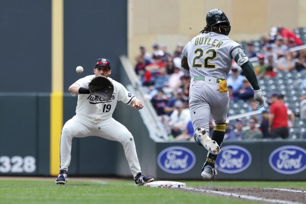 Oakland A's make it 7 straight wins with a 2-1 victory over the Tampa