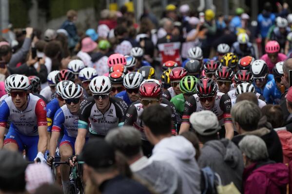 Mathieu Van der Poel dedicates stage win to grandad after taking yellow  jersey