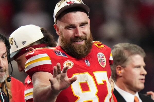 FILE - Kansas City Chiefs tight end Travis Kelce (87) waves after the NFL Super Bowl 58 football game against the San Francisco 49ers Sunday, Feb. 11, 2024, in Las Vegas. Kelce will bring his highly successful music festival called Kelce Jam back to Kansas City. The second annual one-day event held on May 18 will be hosted by the superstar tight end of the Chiefs and headlined by Lil Wayne, 2 Chainz, Diplo and local legend Tech N9ne. (AP Photo/Frank Franklin II, File)