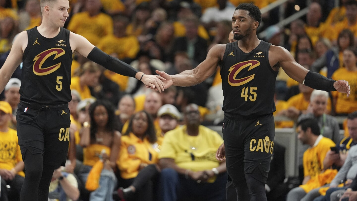 Донован Мичъл отбелязва 43, а Кавалиърс победи Pacers 126-104, за да намали дефицита на сериите до 2-1 