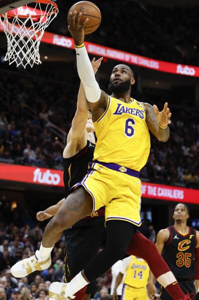 Home cookin': LeBron leads Lakers over Cavs in Ohio return - The San Diego  Union-Tribune