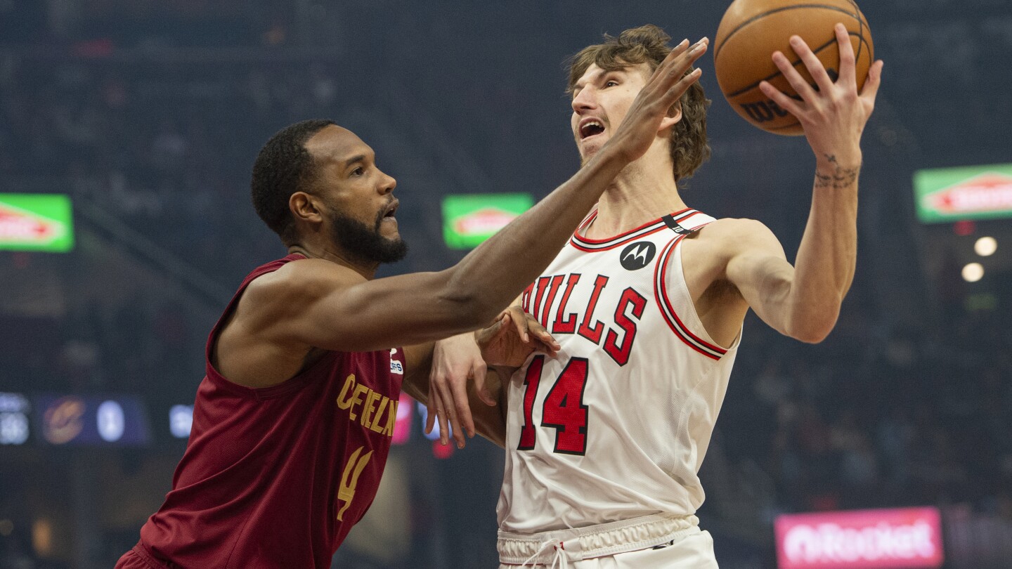 Cavaliers claim the No. 1 seed in the Eastern Conference with a 135-113 win over the Bulls