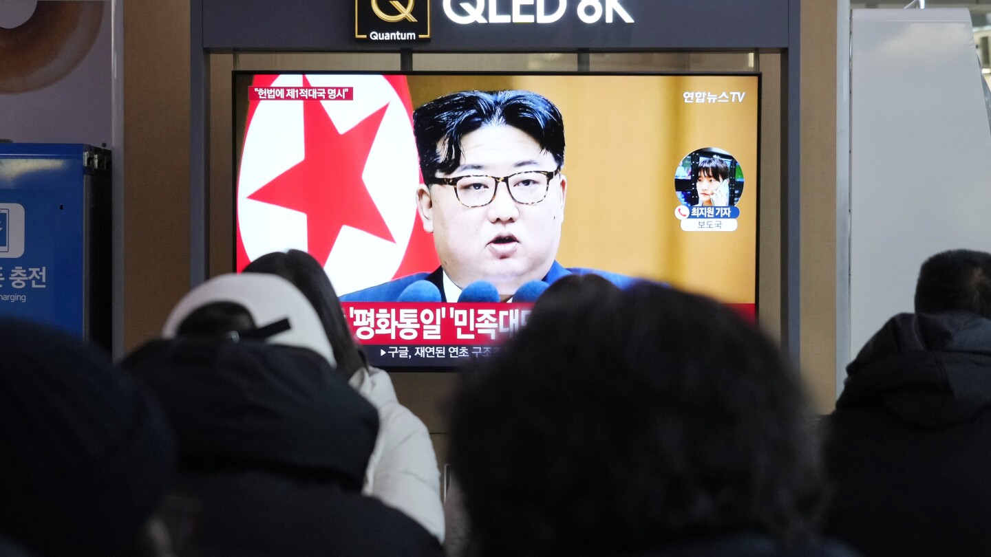金正恩称其与竞争对手存在敌意，朝鲜废除了管理与韩国关系的机构