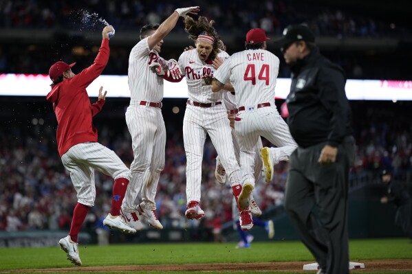 LG Twins beat defending champs Doosan Bears to open 2020 KBO season