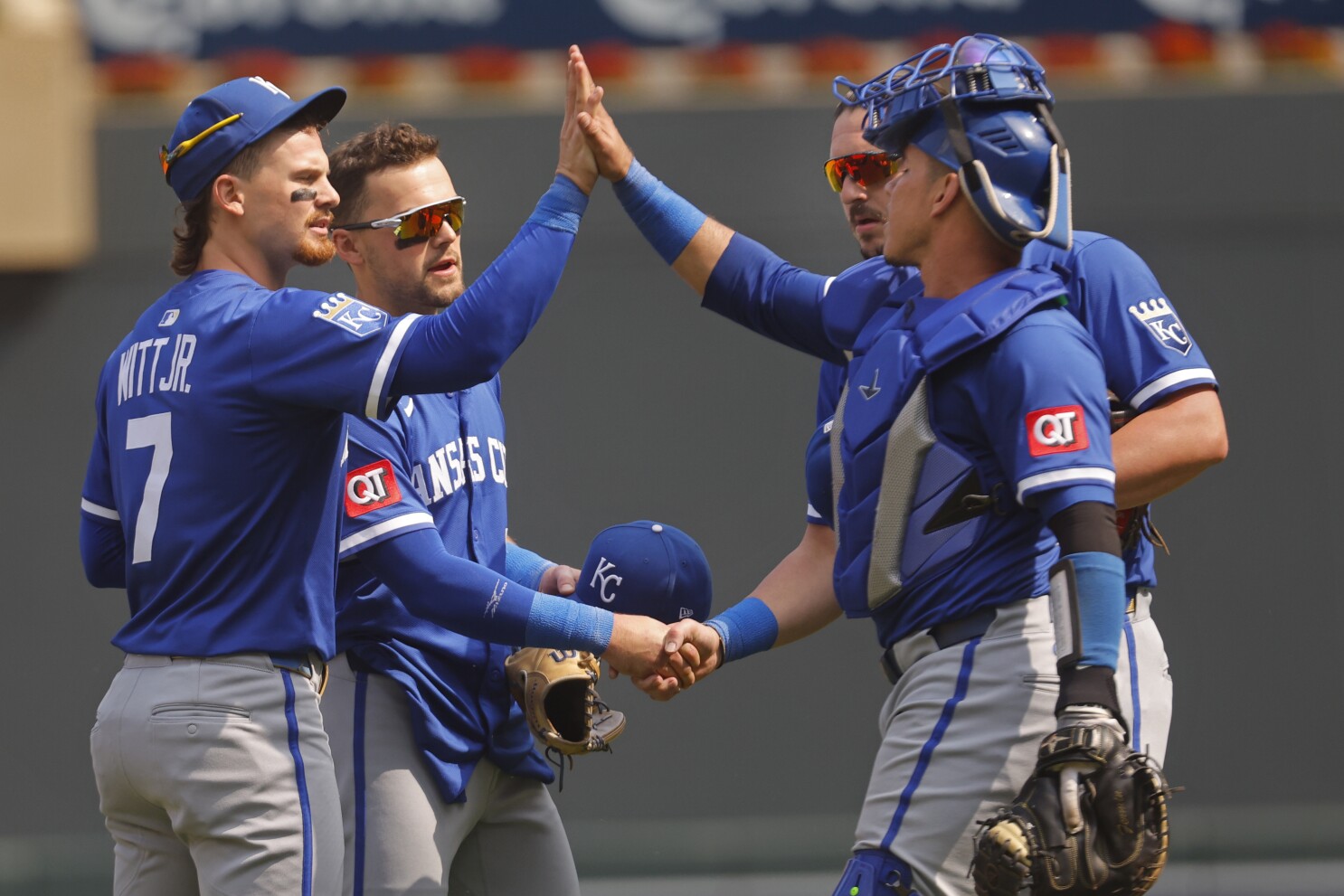 Maikel Garcia's RBI single in 10th helps Royals avoid sweep with 2-1 victory over Twins