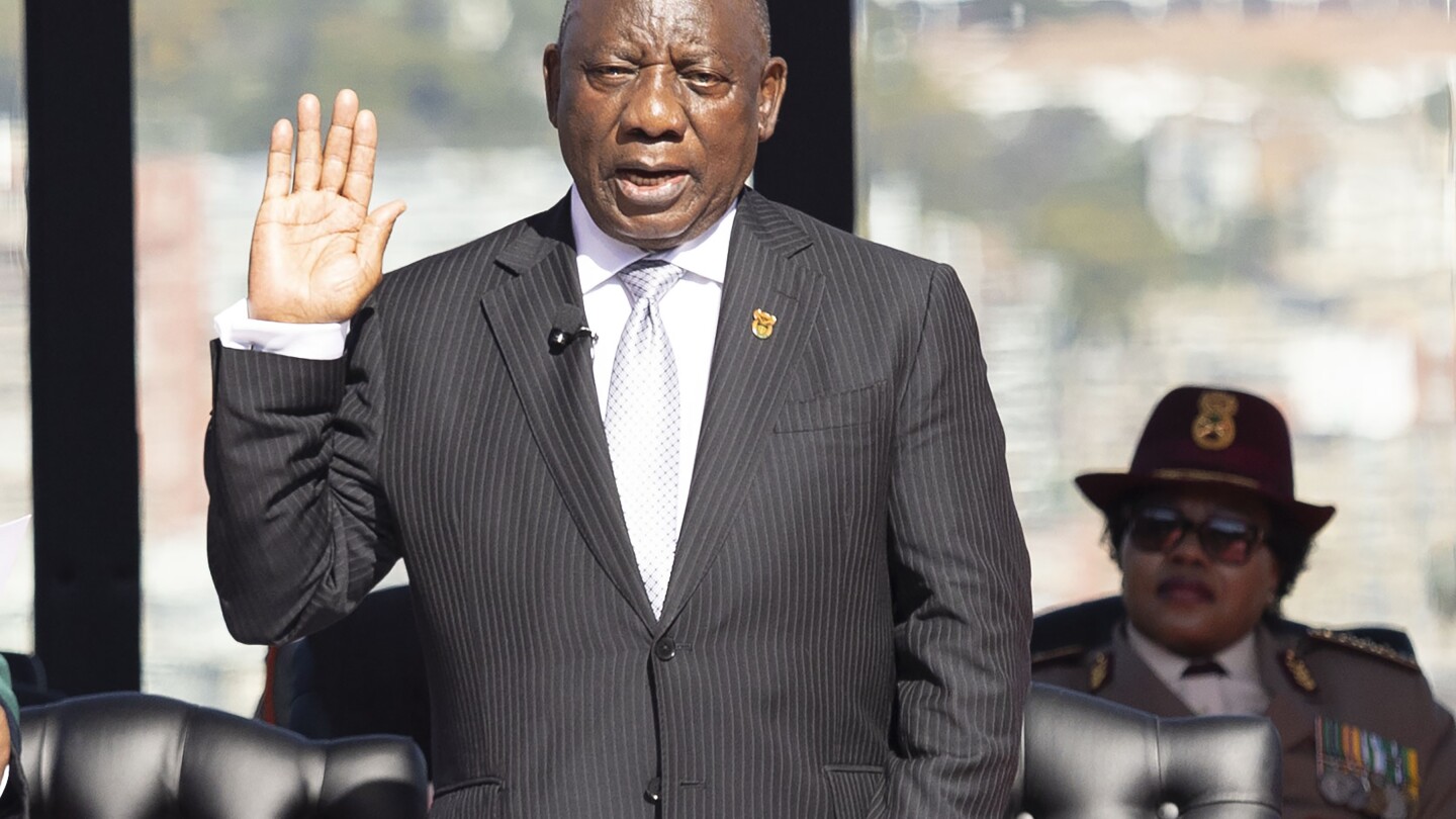 Рамафоса положи клетва за втори мандат като президент на Южна Африка с помощта на коалиционните партии