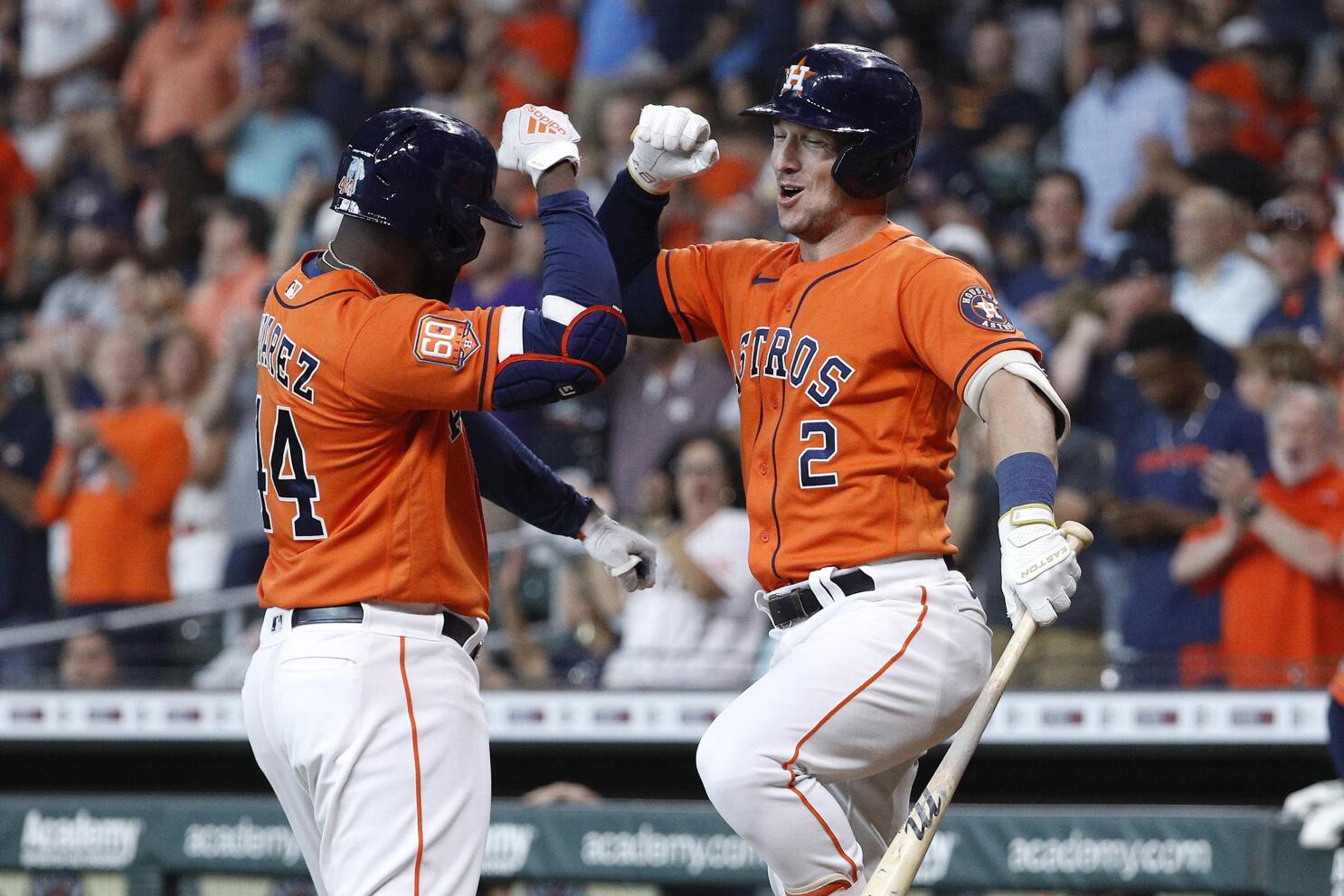 Dubon's 9th-inning single lifts Astros over Orioles 2-1 to stay