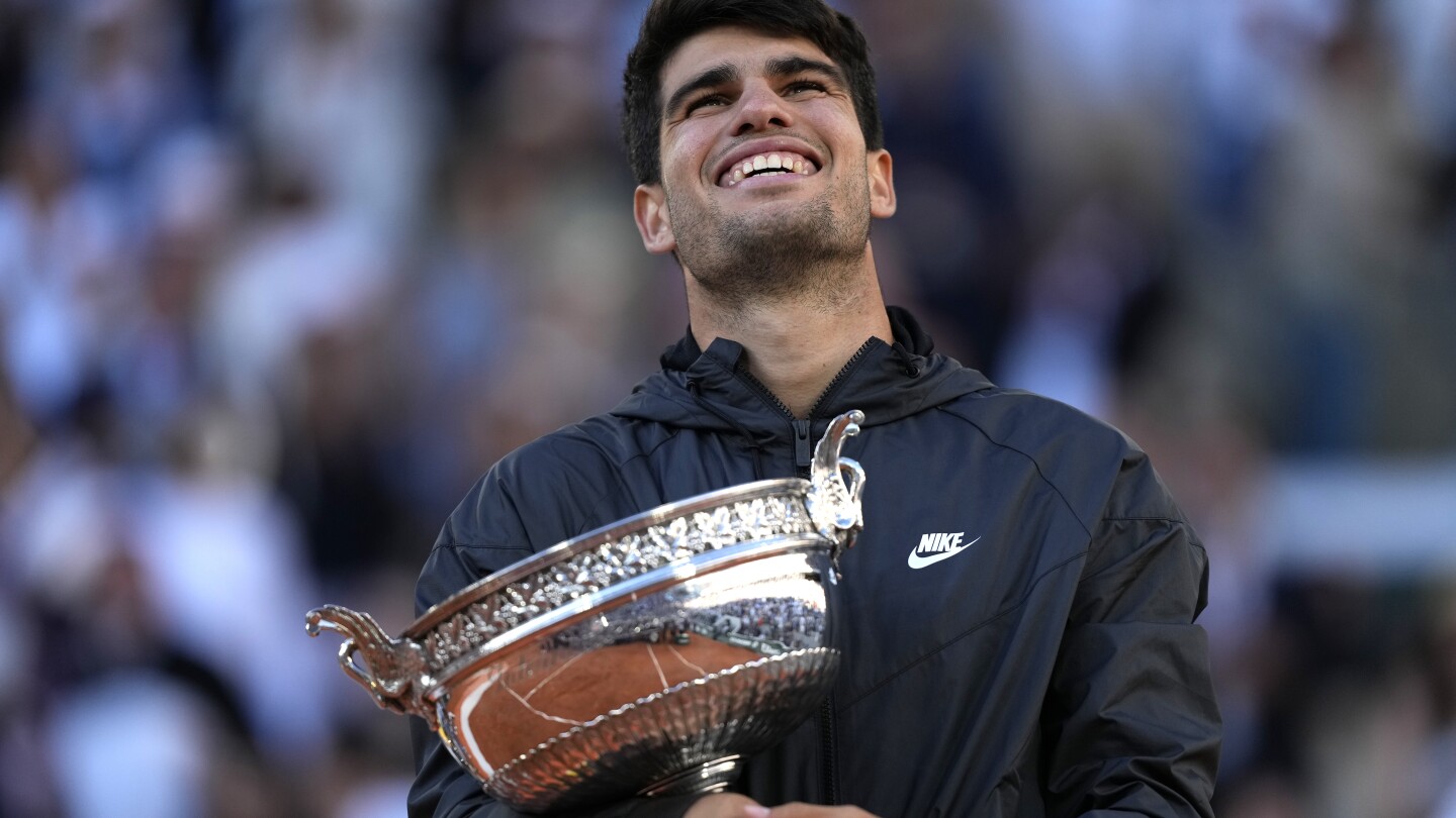 Carlos Alcaraz possède 3 titres du Grand Chelem à 21 ans et sa défense du titre à Wimbledon commence le 1er juillet.