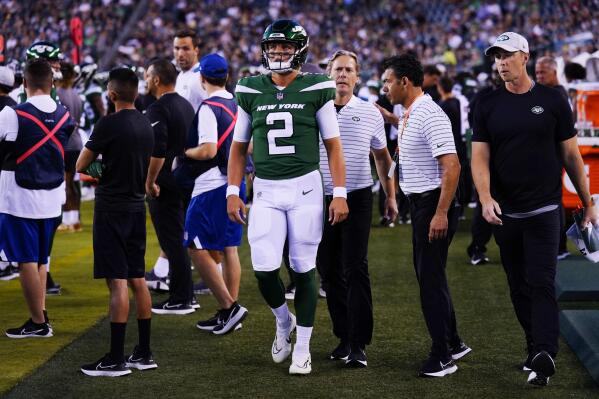 Jets QB Wilson injures knee in preseason win against Eagles