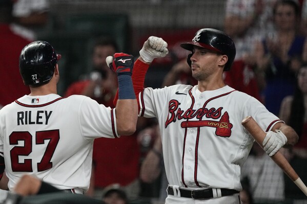 Cardinals hit 4 HRs for 2nd straight game, beat MLB-leading Braves 11-6 |  AP News