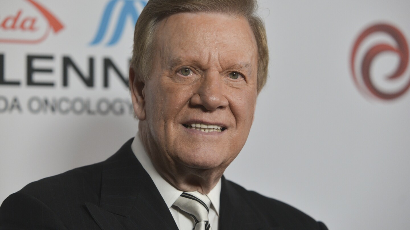 Wink Martindale, the genial game-show host and an early TV interviewer of Elvis Presley, dies at 91