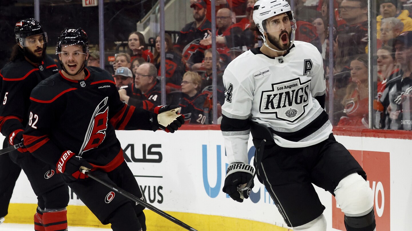 Kings Beat Hurricanes 4-2, End Losing Streak