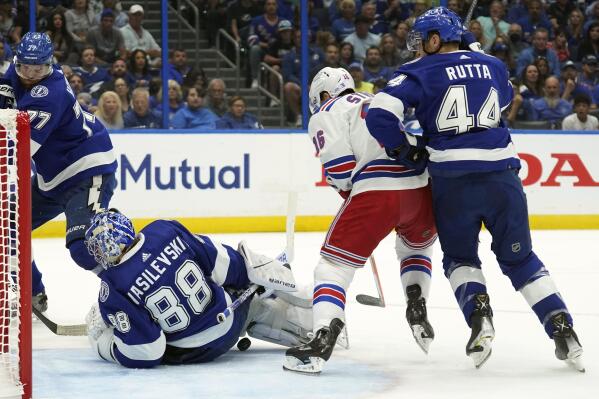 Ondrej Palat scores in final minute; Lightning top Rangers in Game