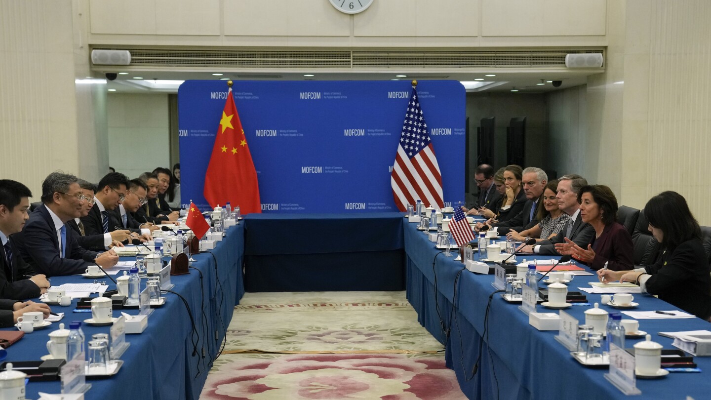 Les États-Unis et la Chine conviennent de discuter du contrôle des exportations lors de la visite du secrétaire au Commerce pour réchauffer les relations glaciales