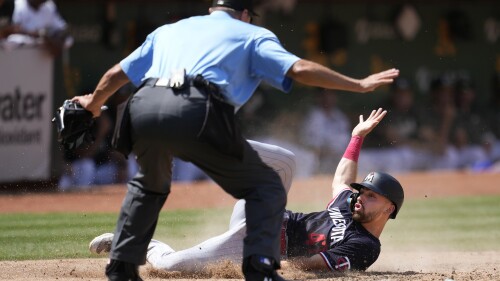 Jones, Trejo hit 11th-inning home runs, lifting NL-worst Rockies over  Yankees 8-7