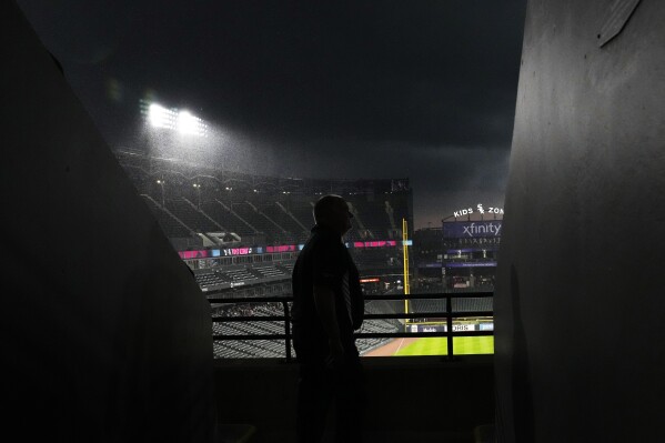 Blue Jays vs. White Sox hit with rain delay, start time TBD