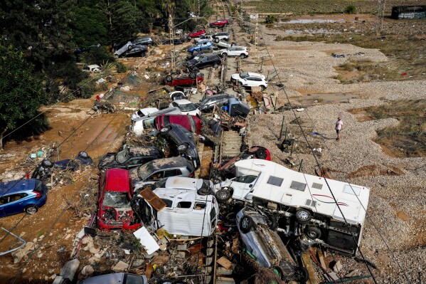 Huracán: ¿Cómo se compara Milton con otras grandes tormentas? | AP News