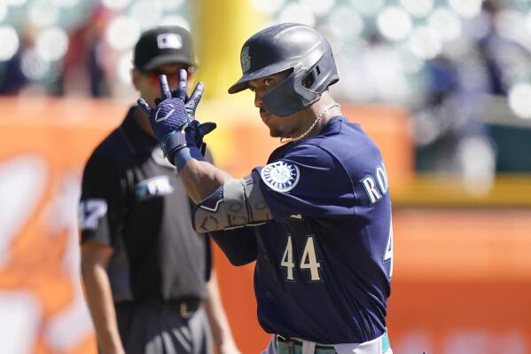 Mariners hand Tigers 18th shutout loss, complete sweep