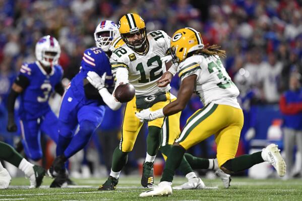 Packers missing 3 starters on offense, including running back Aaron Jones,  against Falcons