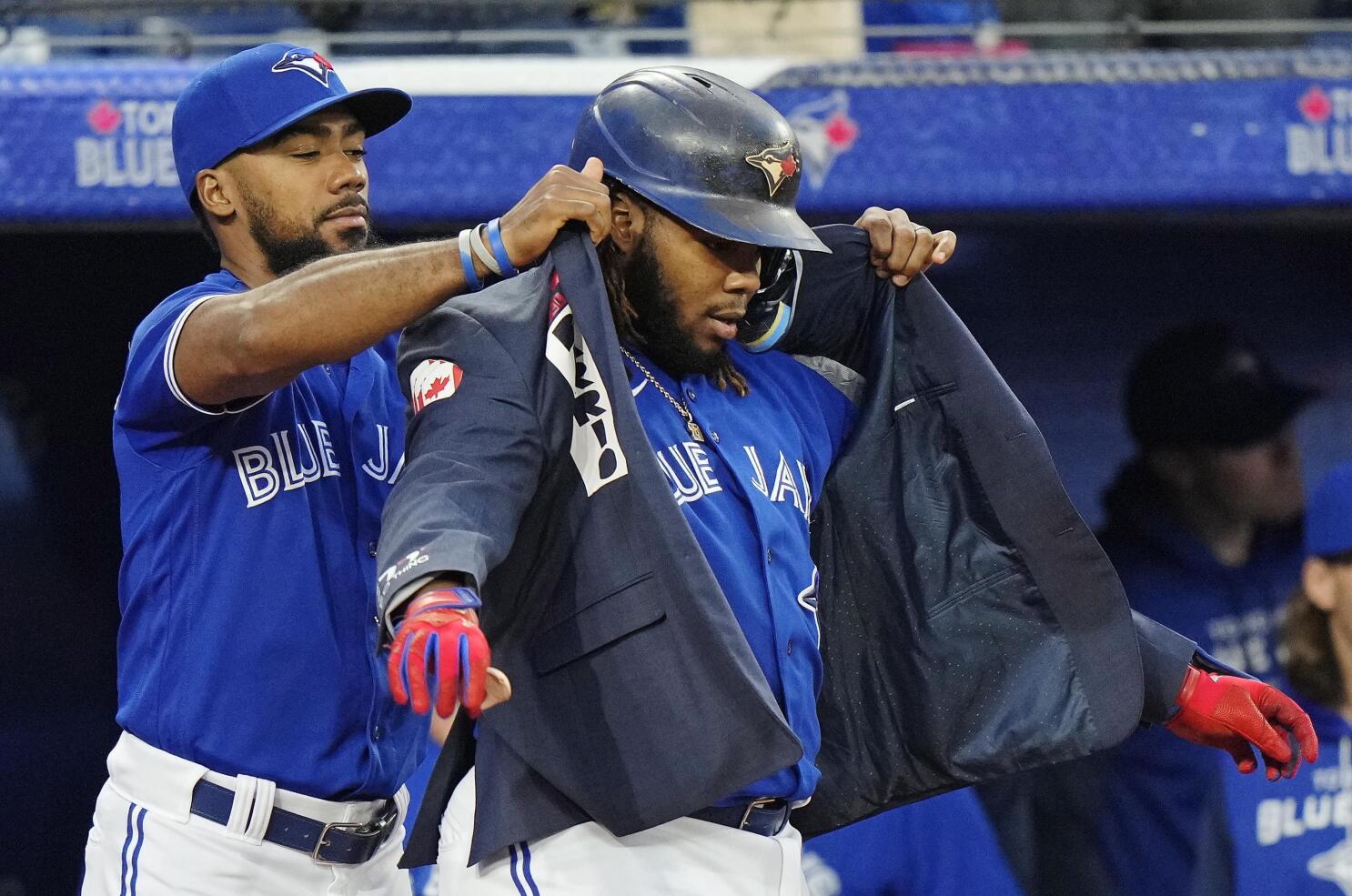 New Blue Jays batting practice cap just as horrible as expected