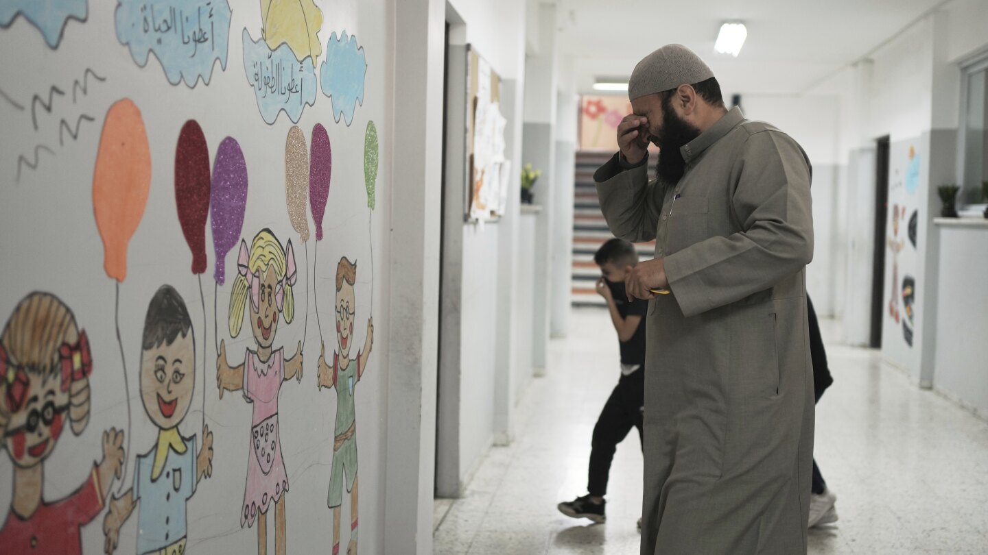Middle East latest: Israeli families appeal for return of loved ones' remains from Gaza