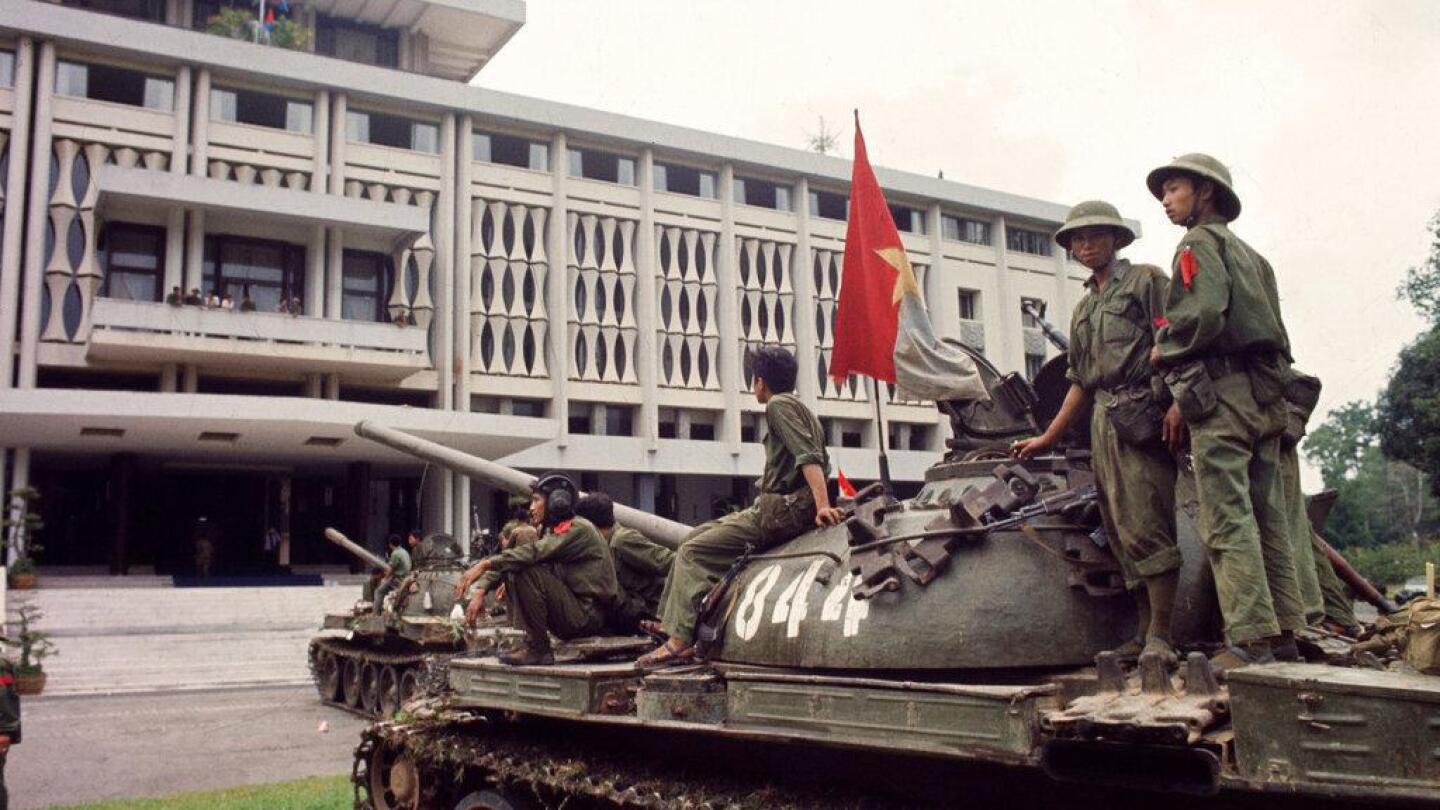 Днес в историята На 30 април 1975 г войната във Виетнам