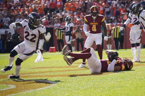 Can't-Miss Play: Kareem Jackson's INT vs. Fields seals Broncos' first win  of Payton era