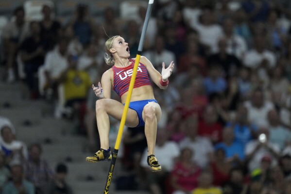 Pole vault pair agree to share gold medal at World Championships