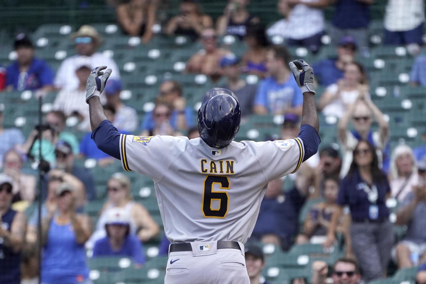 Brewers complete doubleheader sweep of Cubs