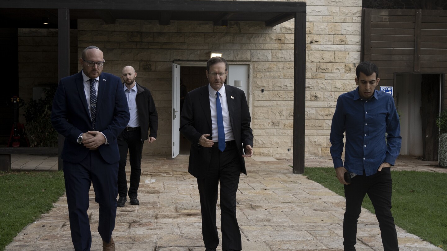 ЙЕРУСАЛИМ АП — Президентът на Израел се присъедини към редиците