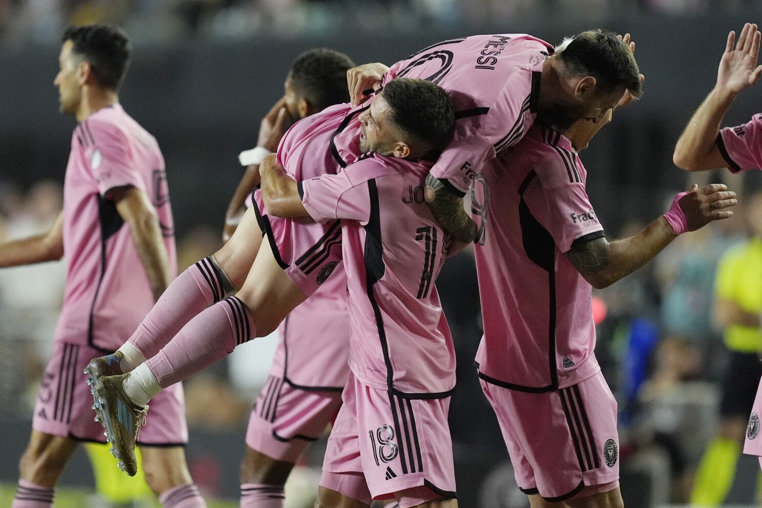 Inter Miami gets a win in Messi's MLS playoff opener, tops Atlanta United  2-1 | AP News