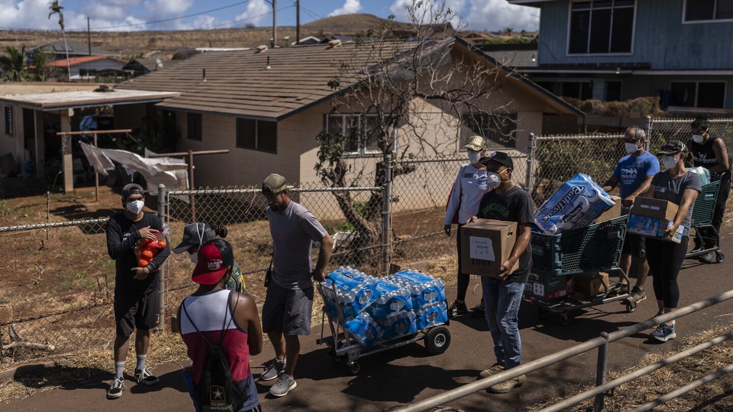 Après les incendies de forêt à Maui, des milliers de personnes se préparent à un long processus de rétablissement du service d’eau potable