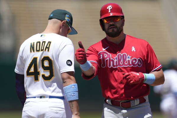 Schwarber's 20th homer propels Phillies to 3-2 victory over the